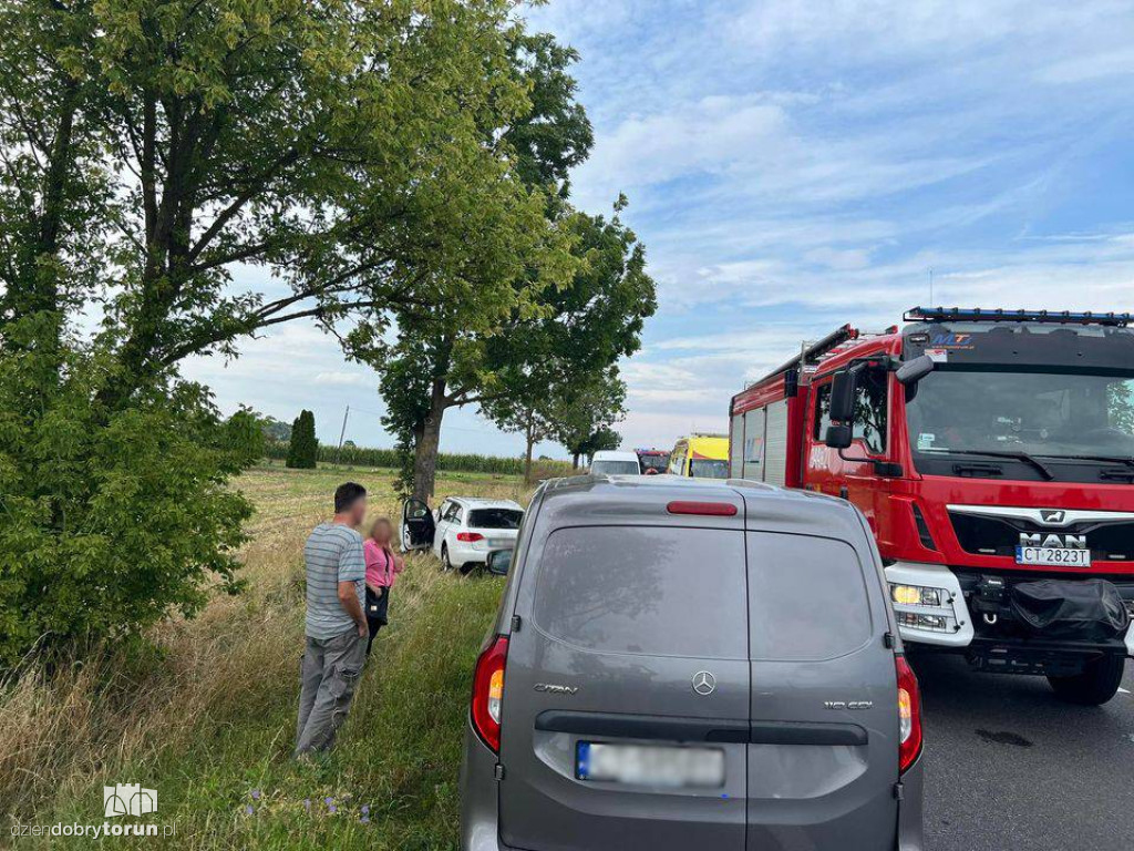 Zasnęła za kółkiem na starej jedynce