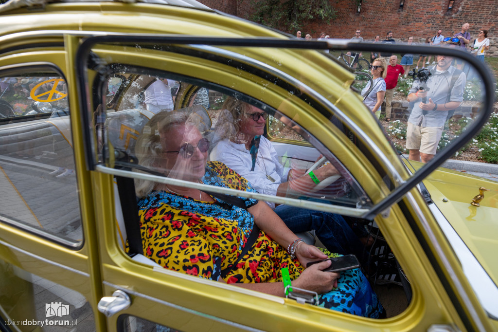 Parada Citroenów na Bulwarze