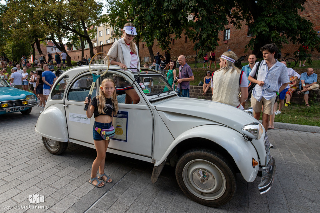 Parada Citroenów na Bulwarze