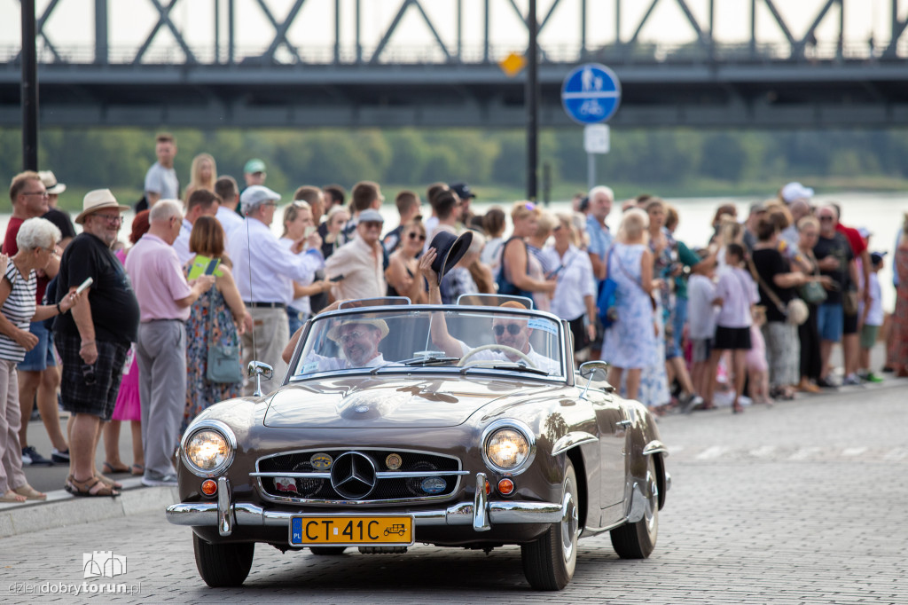 Parada Citroenów na Bulwarze