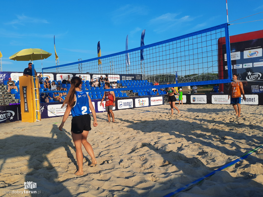 Mecz gwiazd na Anielskiej Plaży