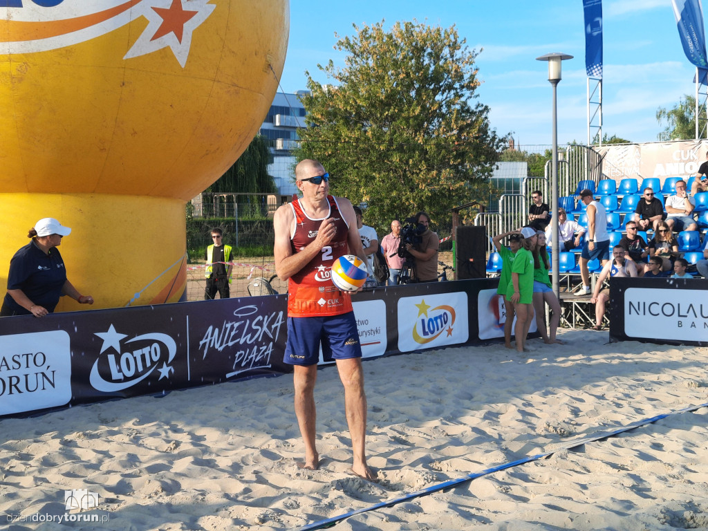 Mecz gwiazd na Anielskiej Plaży