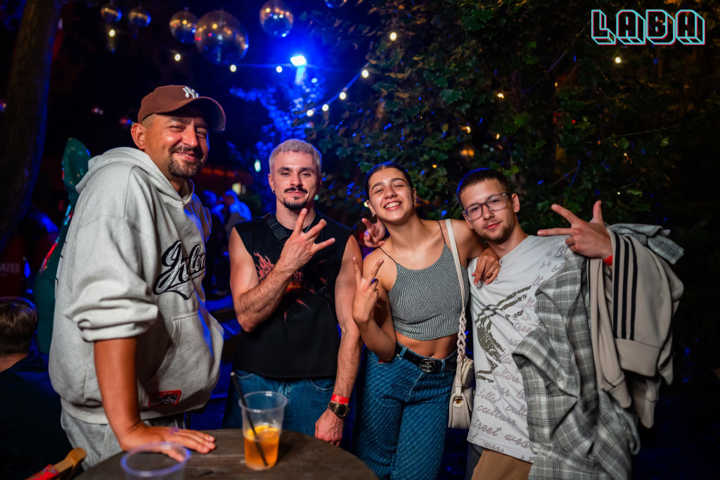 Laba pękała w szwach!