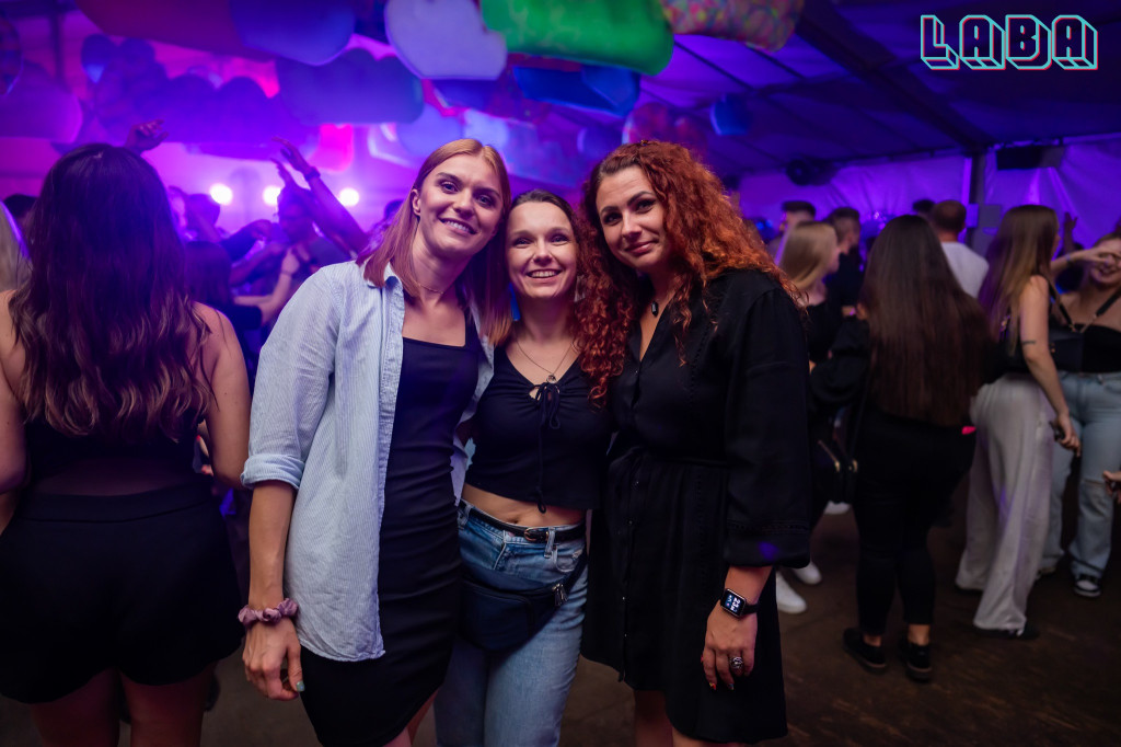 Laba pękała w szwach!