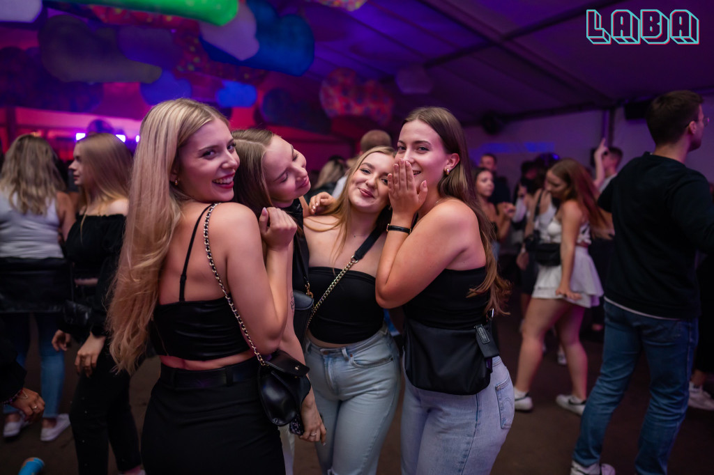 Laba pękała w szwach!