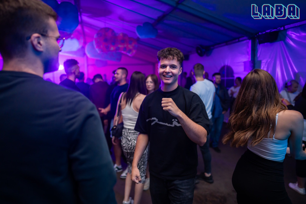 Laba pękała w szwach!