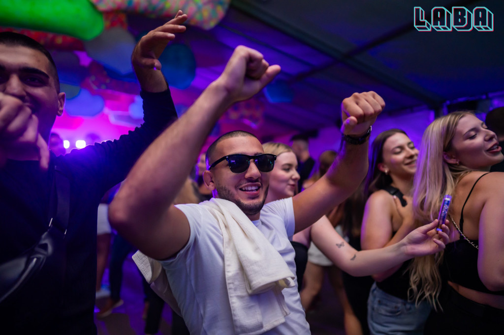 Laba pękała w szwach!