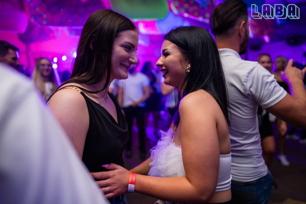 Laba pękała w szwach!