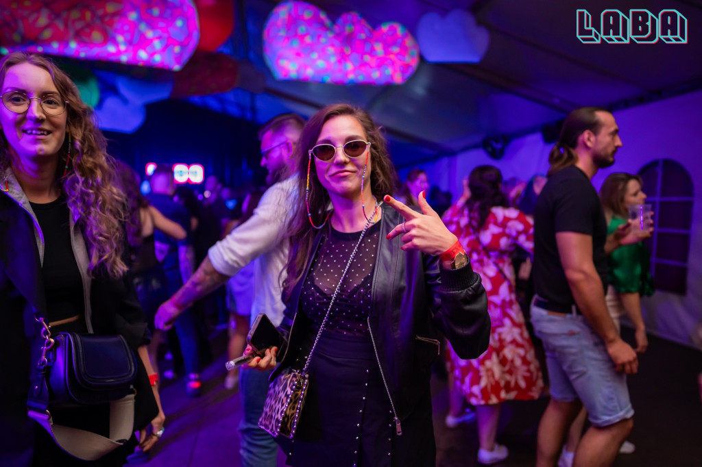 Laba pękała w szwach!