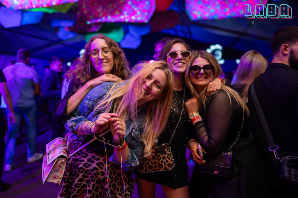 Laba pękała w szwach!