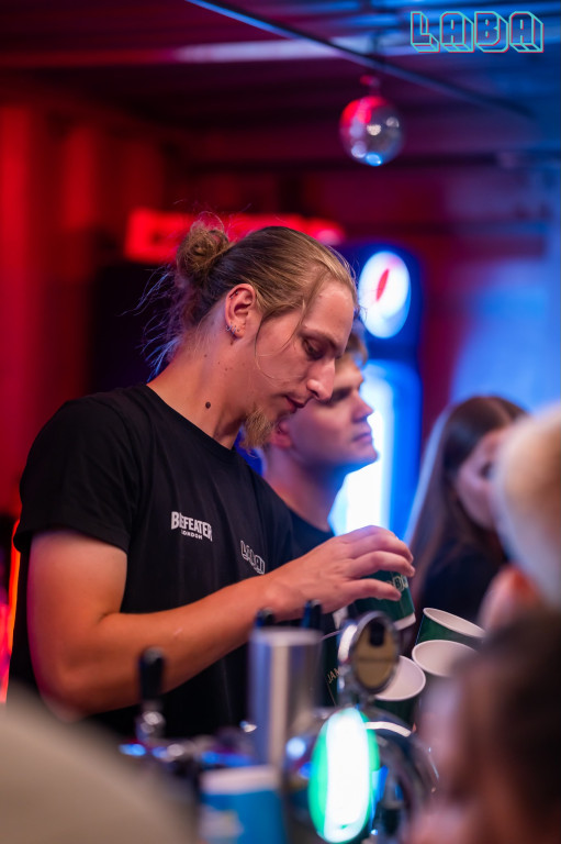 Laba pękała w szwach!