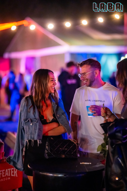 Laba pękała w szwach!