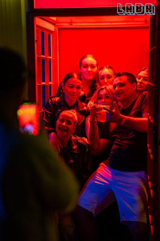 Laba pękała w szwach!