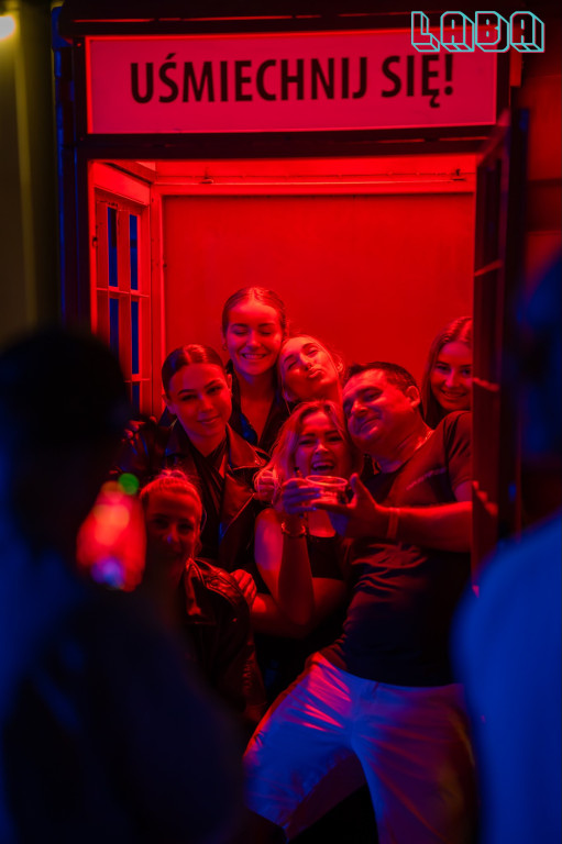 Laba pękała w szwach!