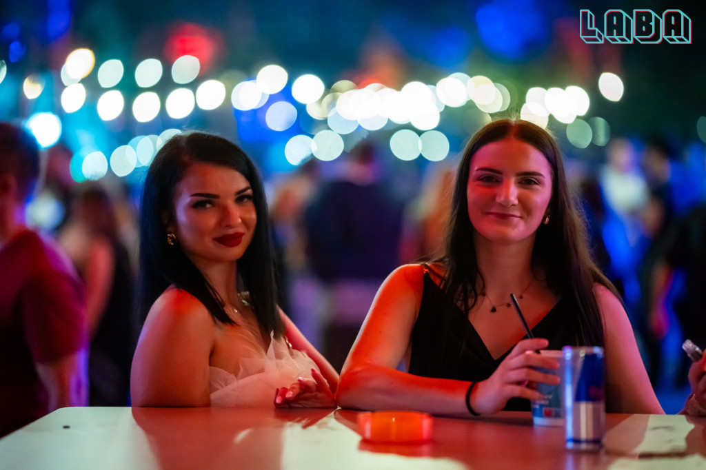 Laba pękała w szwach!