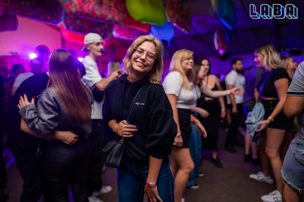 Laba pękała w szwach!