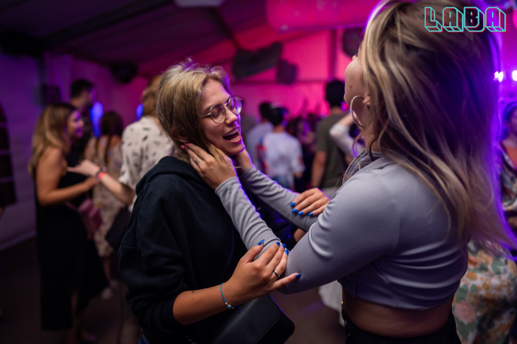 Laba pękała w szwach!