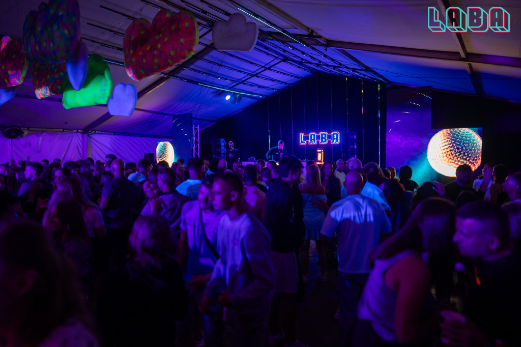 Laba pękała w szwach!