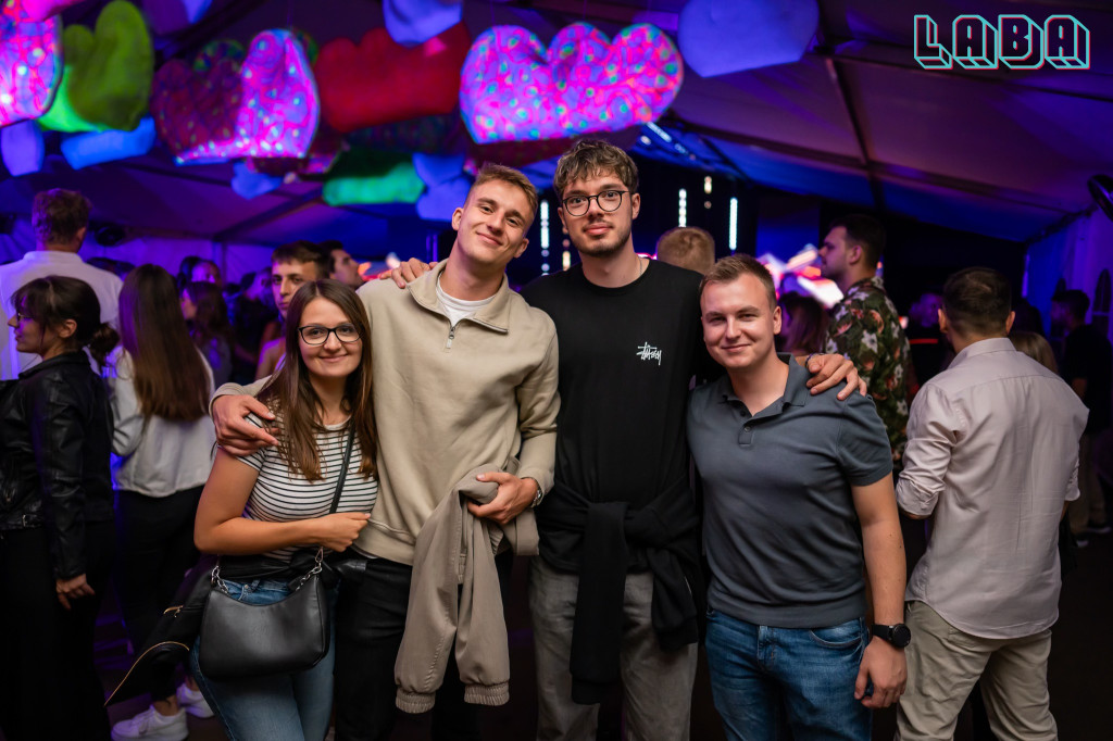 Laba pękała w szwach!