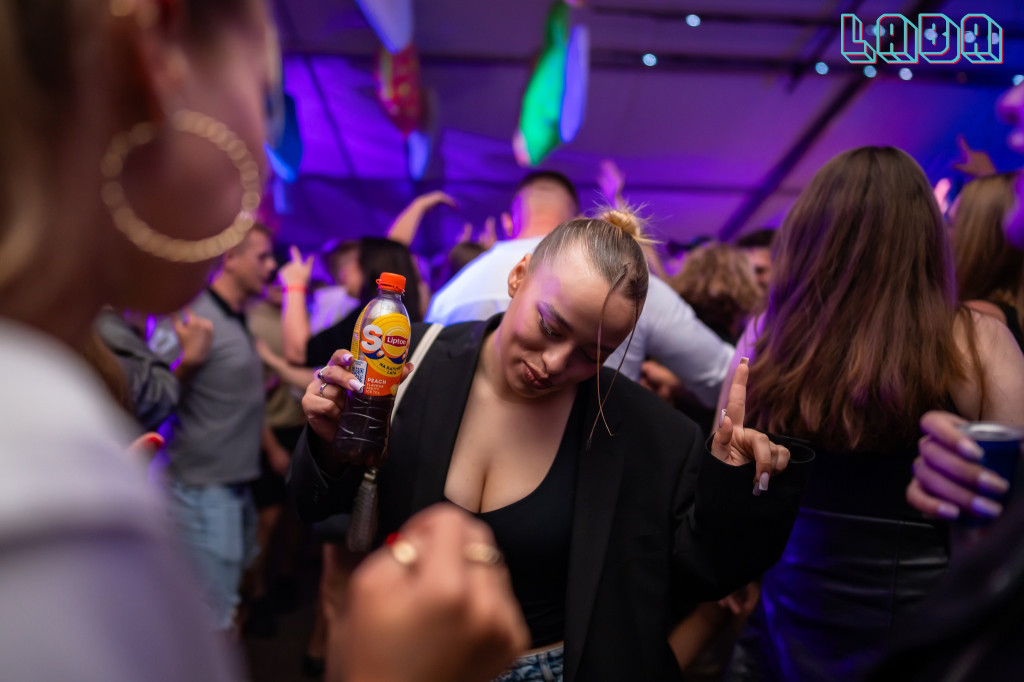 Laba pękała w szwach!