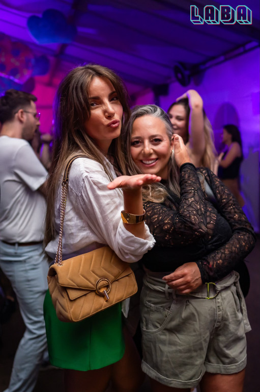 Laba pękała w szwach!