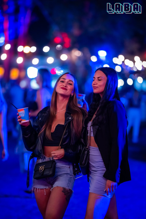 Laba pękała w szwach!