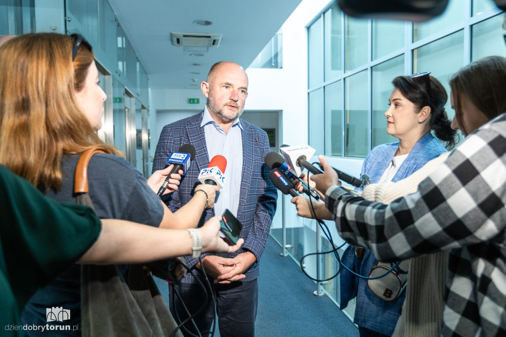 Wręczenie umów w urzędzie marszałkowskim