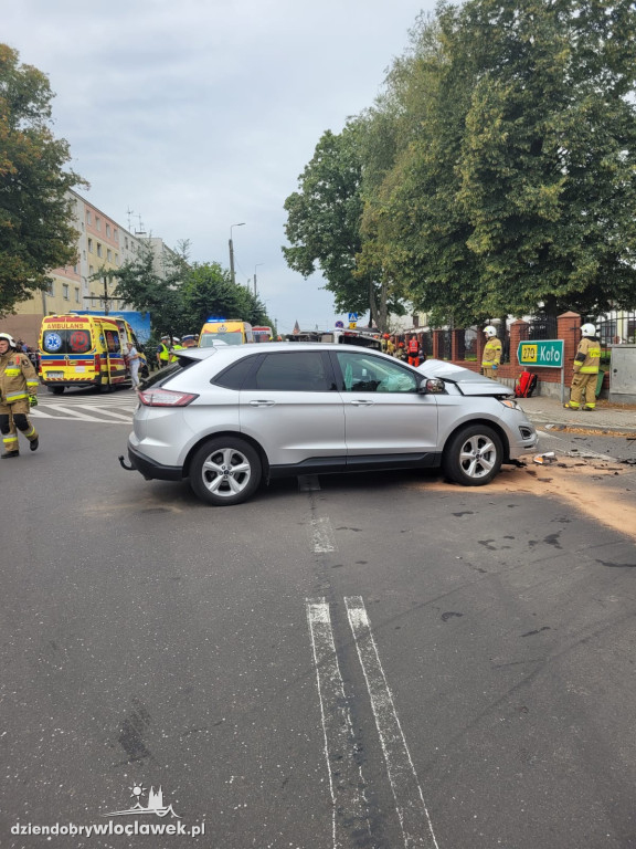 Zderzenie autobusu i osobówki w Lubrańcu