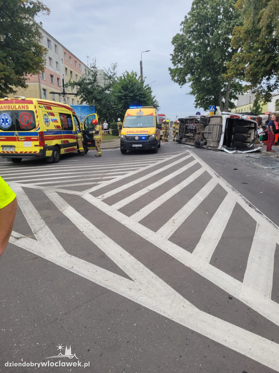 Zderzenie autobusu i osobówki w Lubrańcu