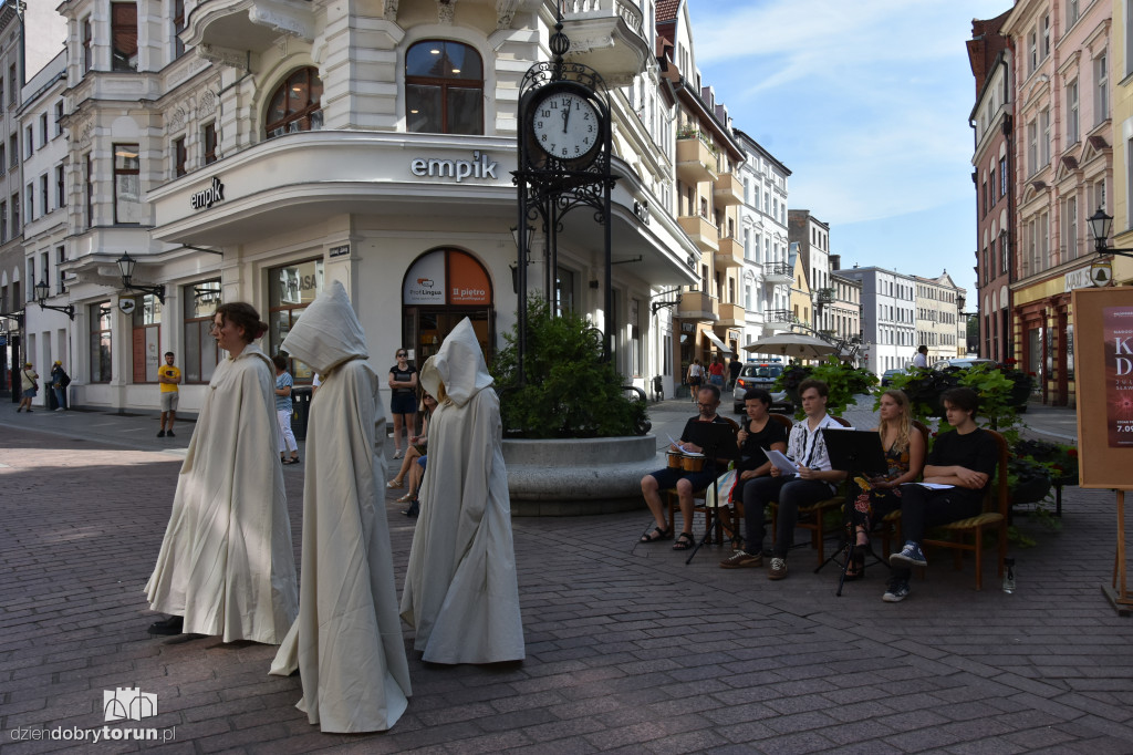 Narodowe Czytanie w wykonaniu MDK