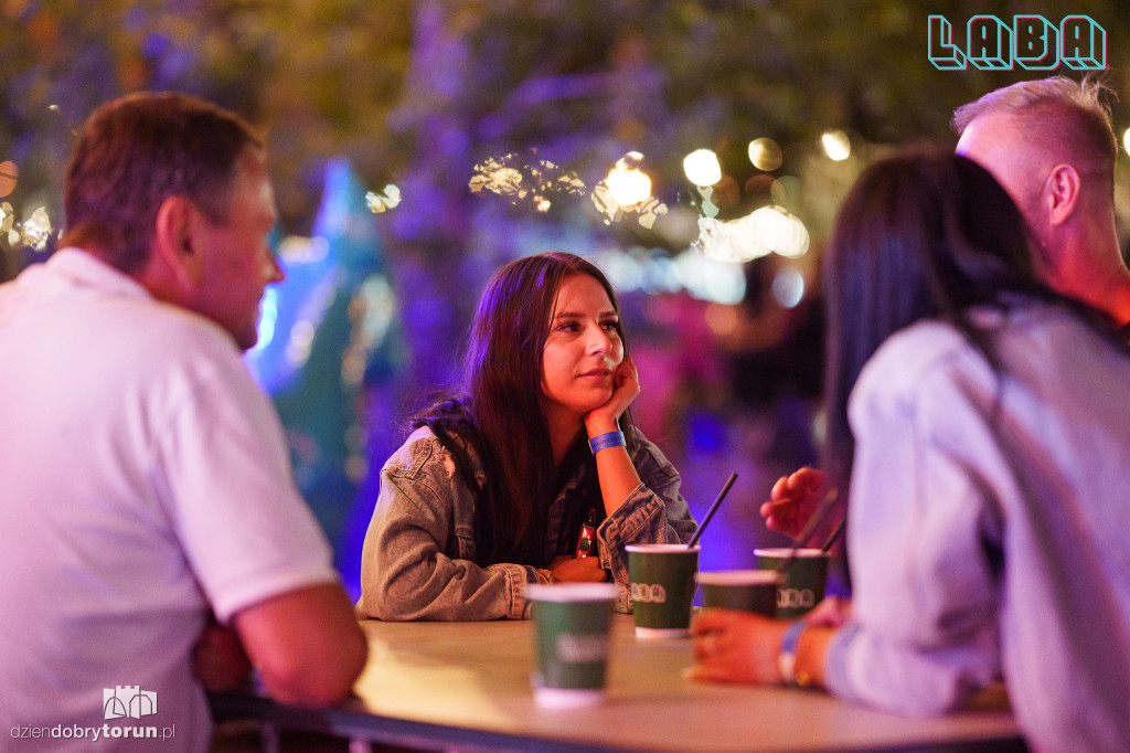 Sobotnia noc w Labie