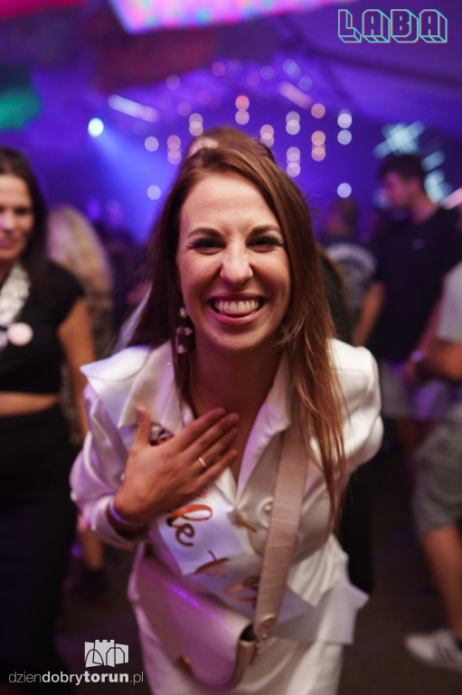 Sobotnia noc w Labie