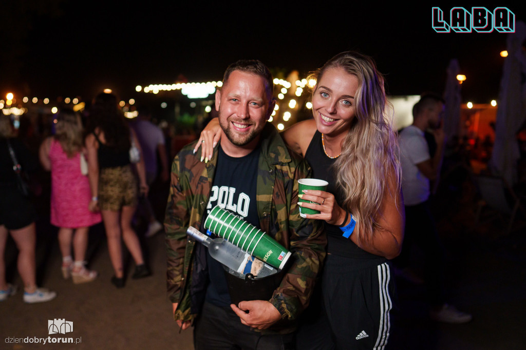 Sobotnia noc w Labie