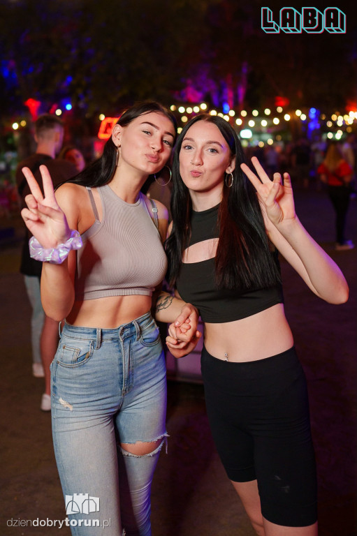 Sobotnia noc w Labie