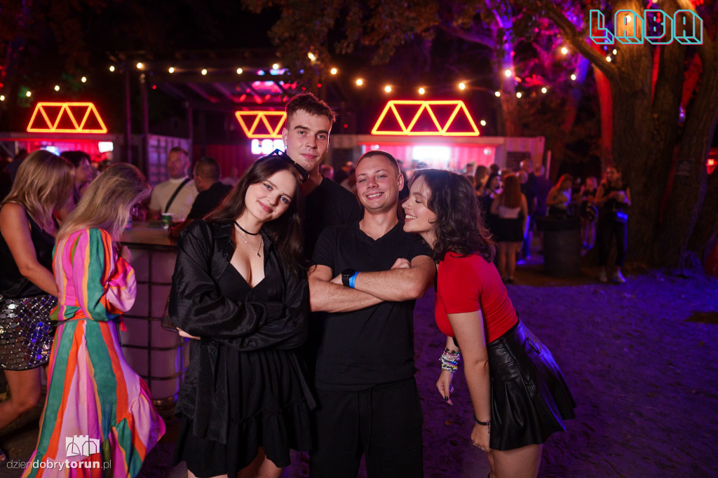 Sobotnia noc w Labie