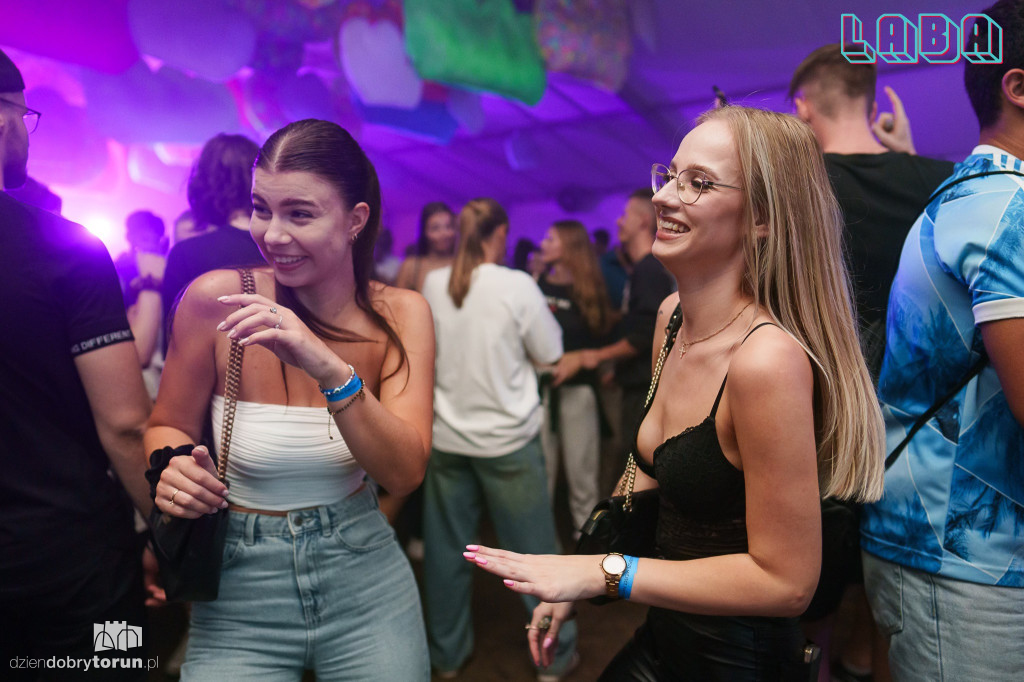 Sobotnia noc w Labie