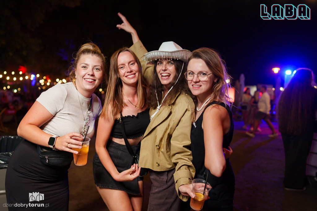 Sobotnia noc w Labie