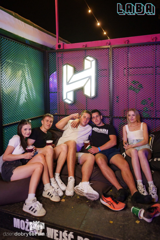 Sobotnia noc w Labie