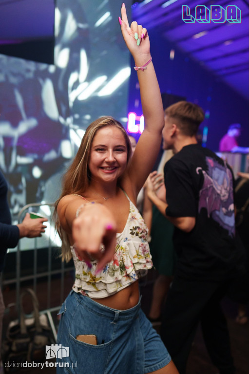 Sobotnia noc w Labie