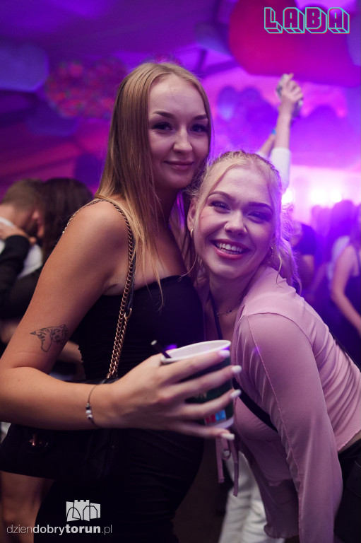 Sobotnia noc w Labie