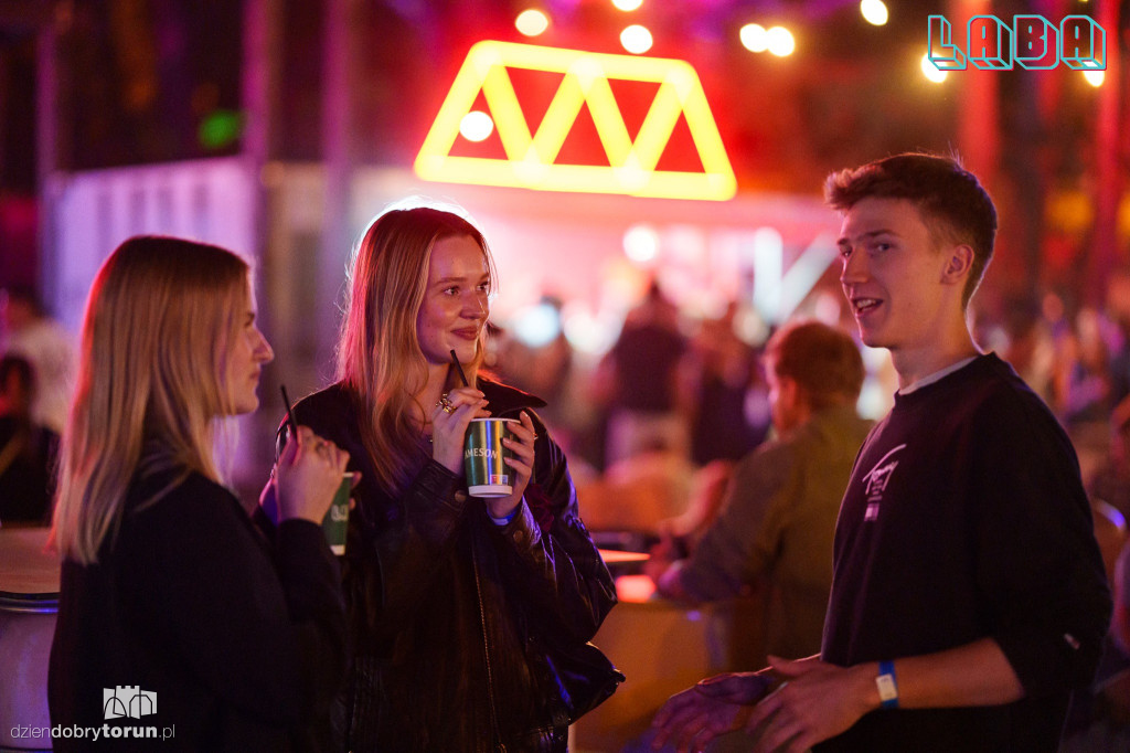 Sobotnia noc w Labie