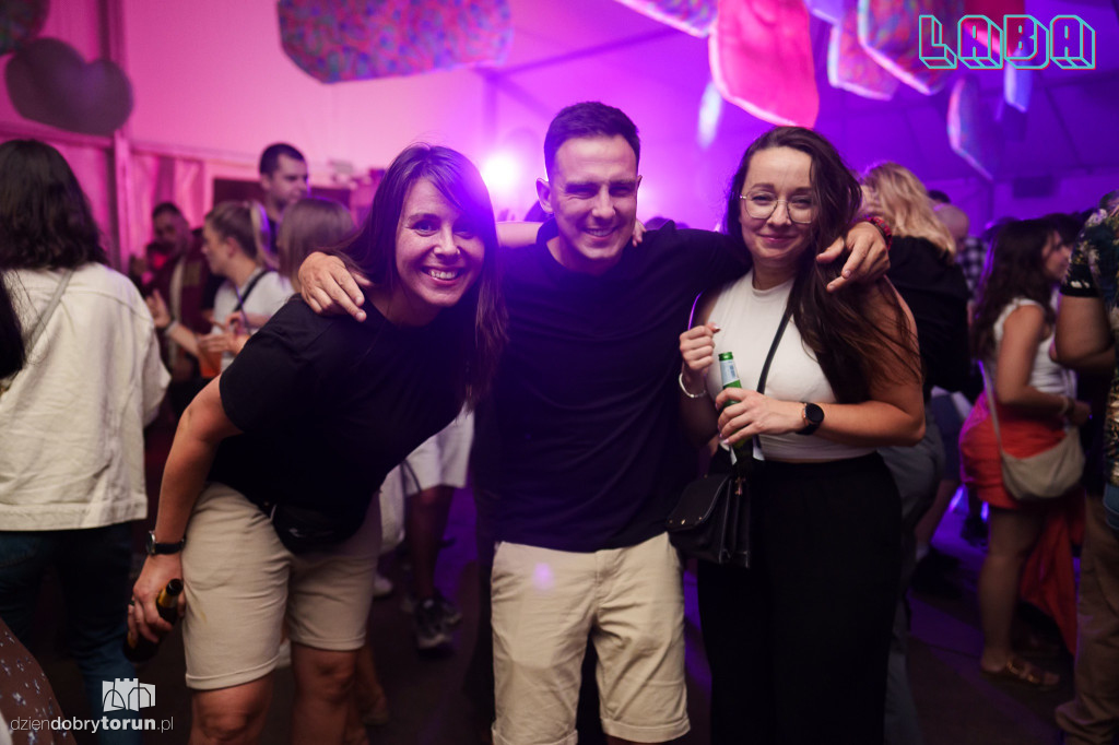 Sobotnia noc w Labie