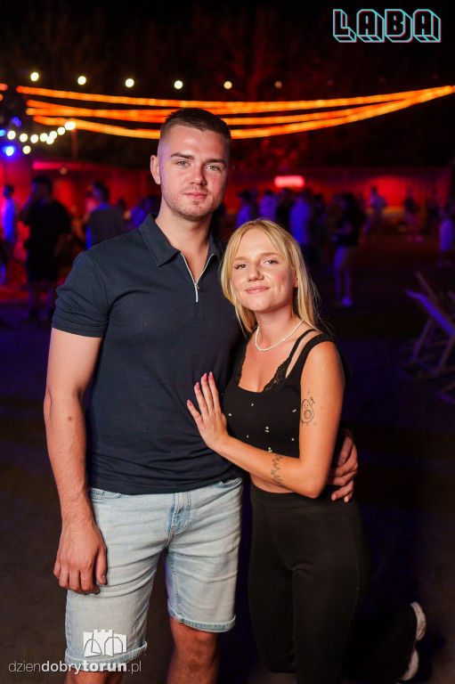 Sobotnia noc w Labie