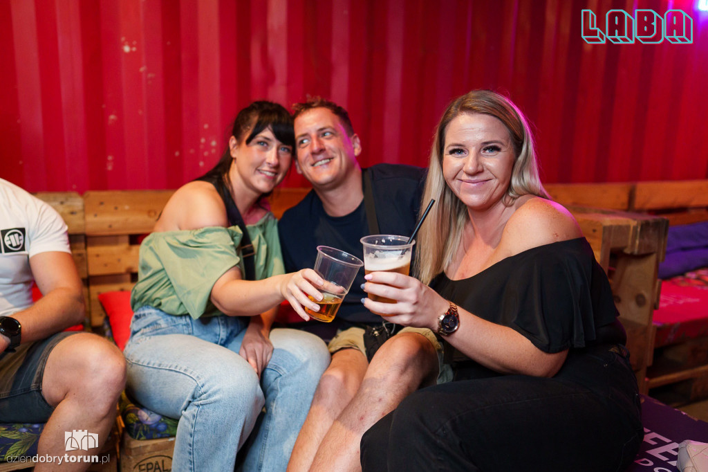 Sobotnia noc w Labie