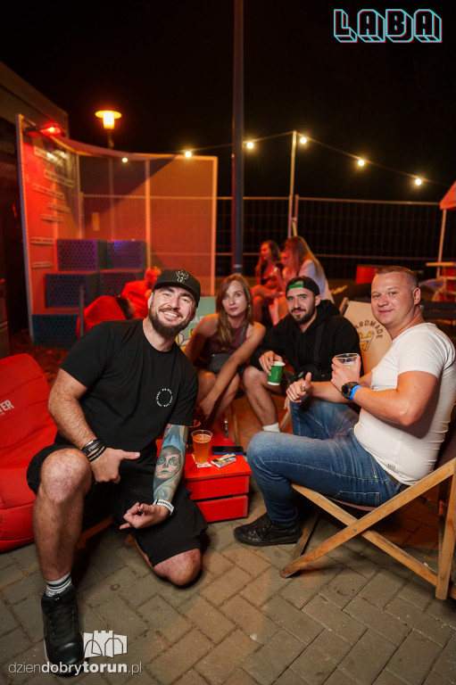 Sobotnia noc w Labie