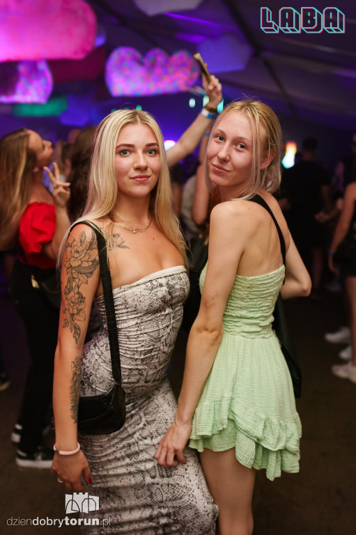 Sobotnia noc w Labie