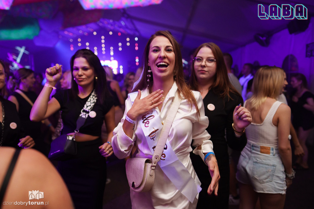 Sobotnia noc w Labie