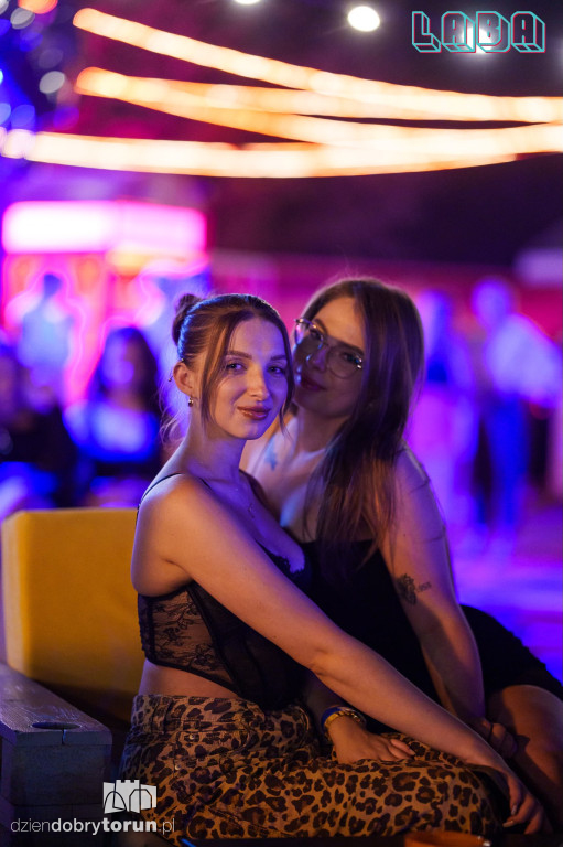 Sobotnia noc w Labie