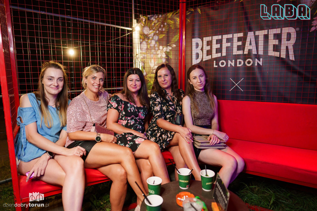 Sobotnia noc w Labie