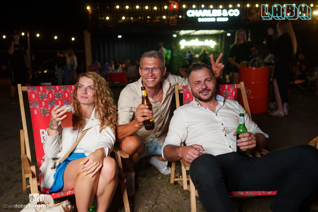 Sobotnia noc w Labie